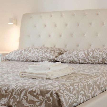 Pau Suite Home Фьюмичино Экстерьер фото